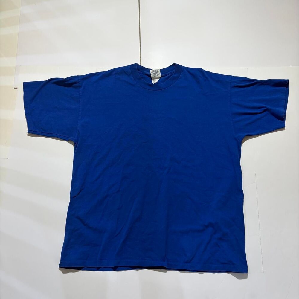 Nutmeg Men's Blue and Navy T-shirt
